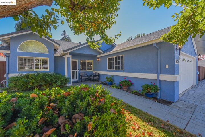 Property Photo:  10626 River Oak Ct  CA 95327 