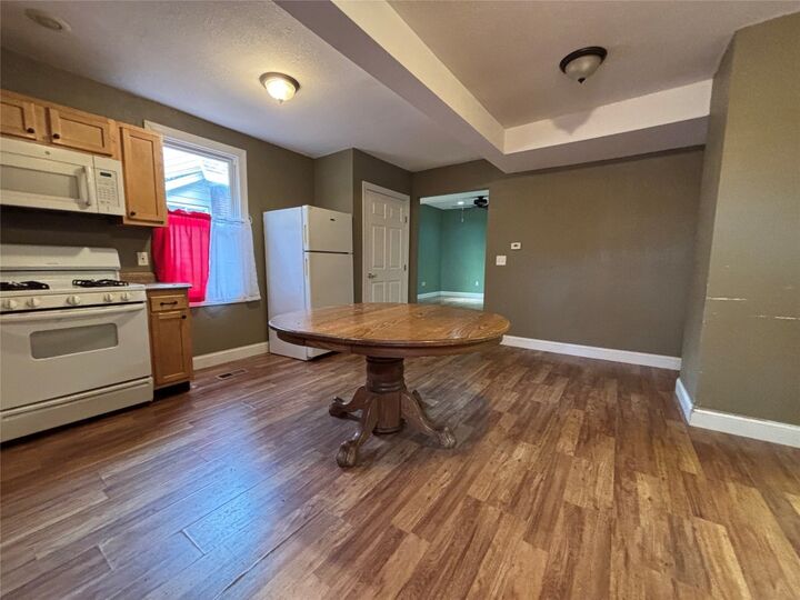 Property Photo:  752 Garden Street  PA 16335 