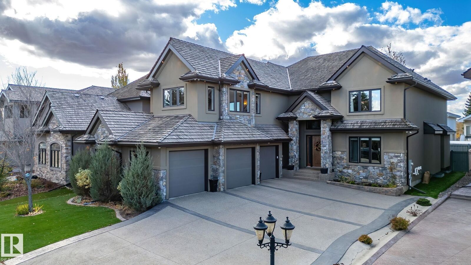 Property Photo:  4810 Donsdale Drive NW  AB T6M 2N2 