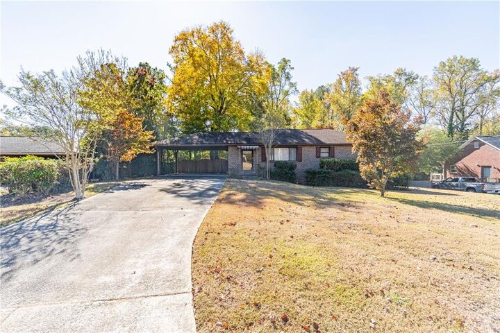 Property Photo: 3253 Shadowridge Drive SW GA 30008