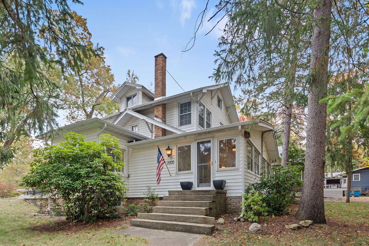 Property Photo: 2005 Oriole Trail IN 46360