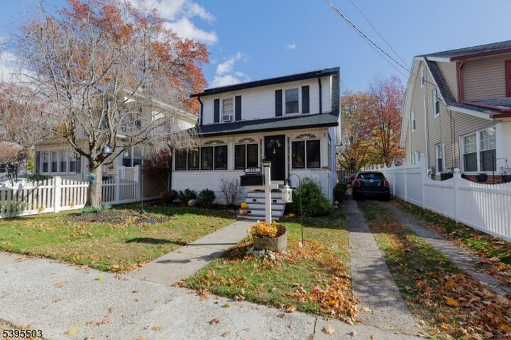 Property Photo:  935 Thorn St  NJ 07065 