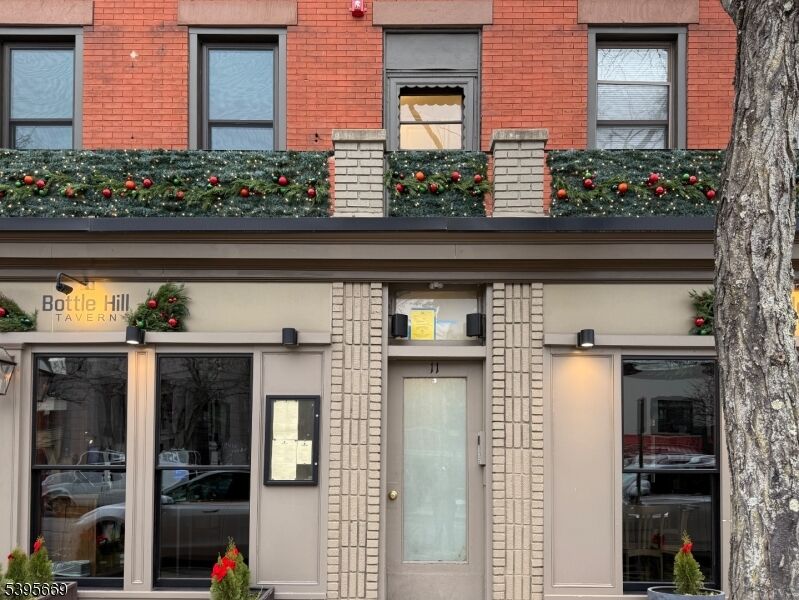 Property Photo: 11 Waverly Pl, Apt 3 NJ 07940