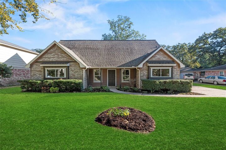 Property Photo:  711 Glen Haven Drive  TX 77385 
