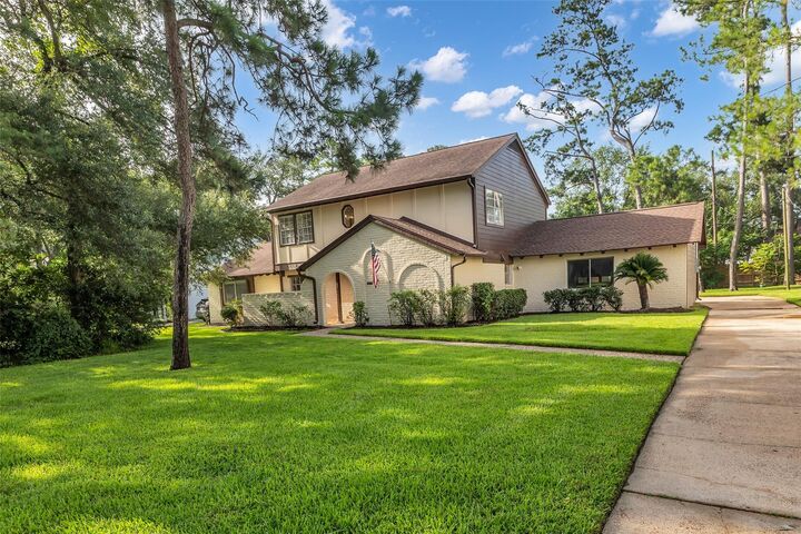 Property Photo: 6415 Bayonne Drive TX 77389