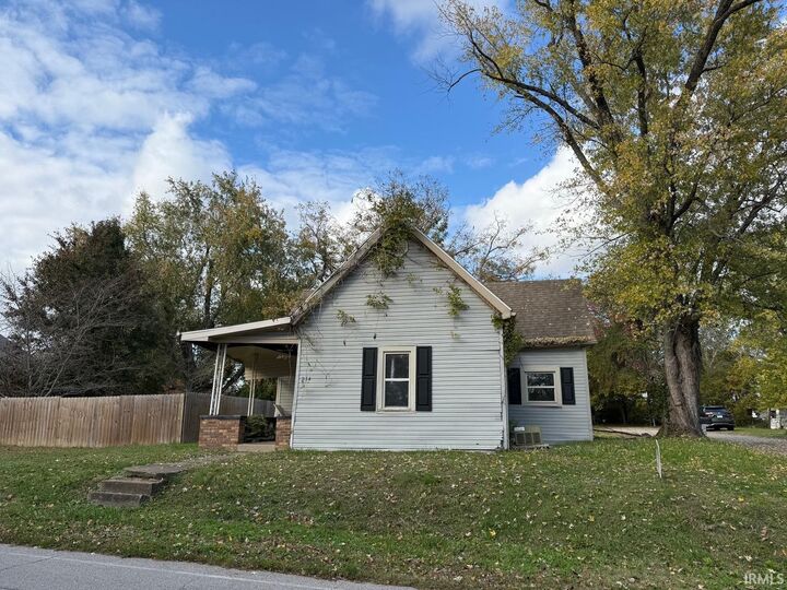 Property Photo: 214 E Washington Street IN 47610