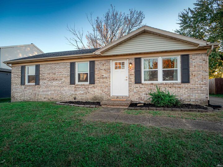 4213 Hunters Trace  Evansville IN 47715 photo