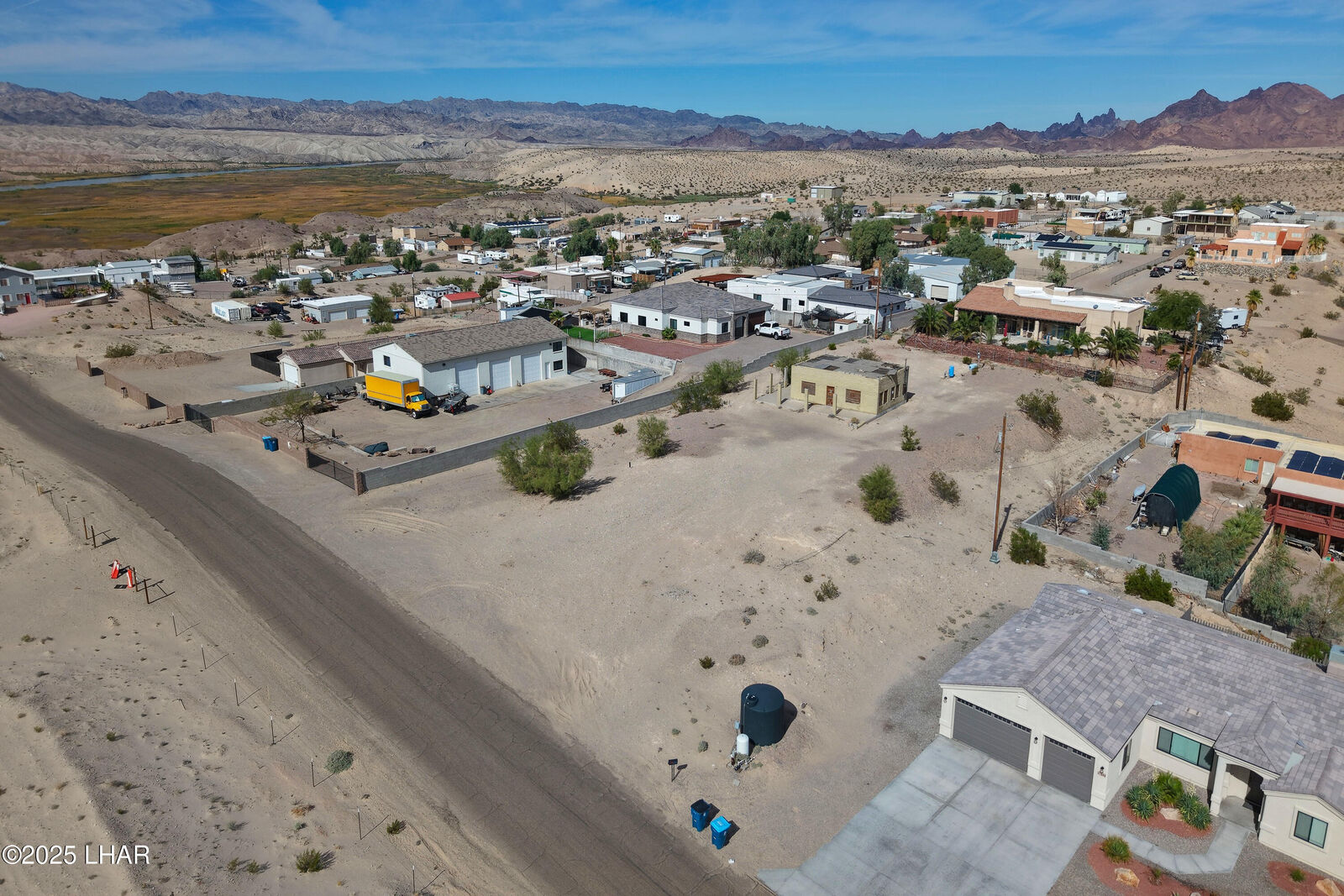 Property Photo: 1040 E Vista Dr AZ 86404