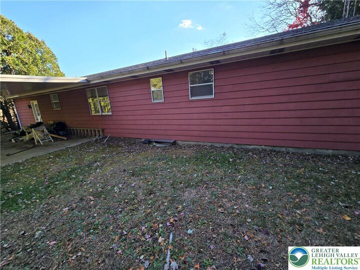 Property Photo:  3735 Highland Road  PA 18078 