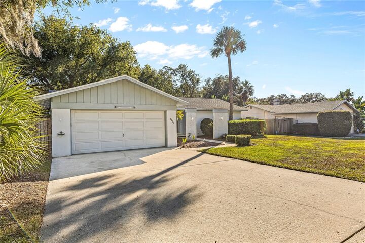 Property Photo: 2824 Rustic Oaks Drive FL 34684