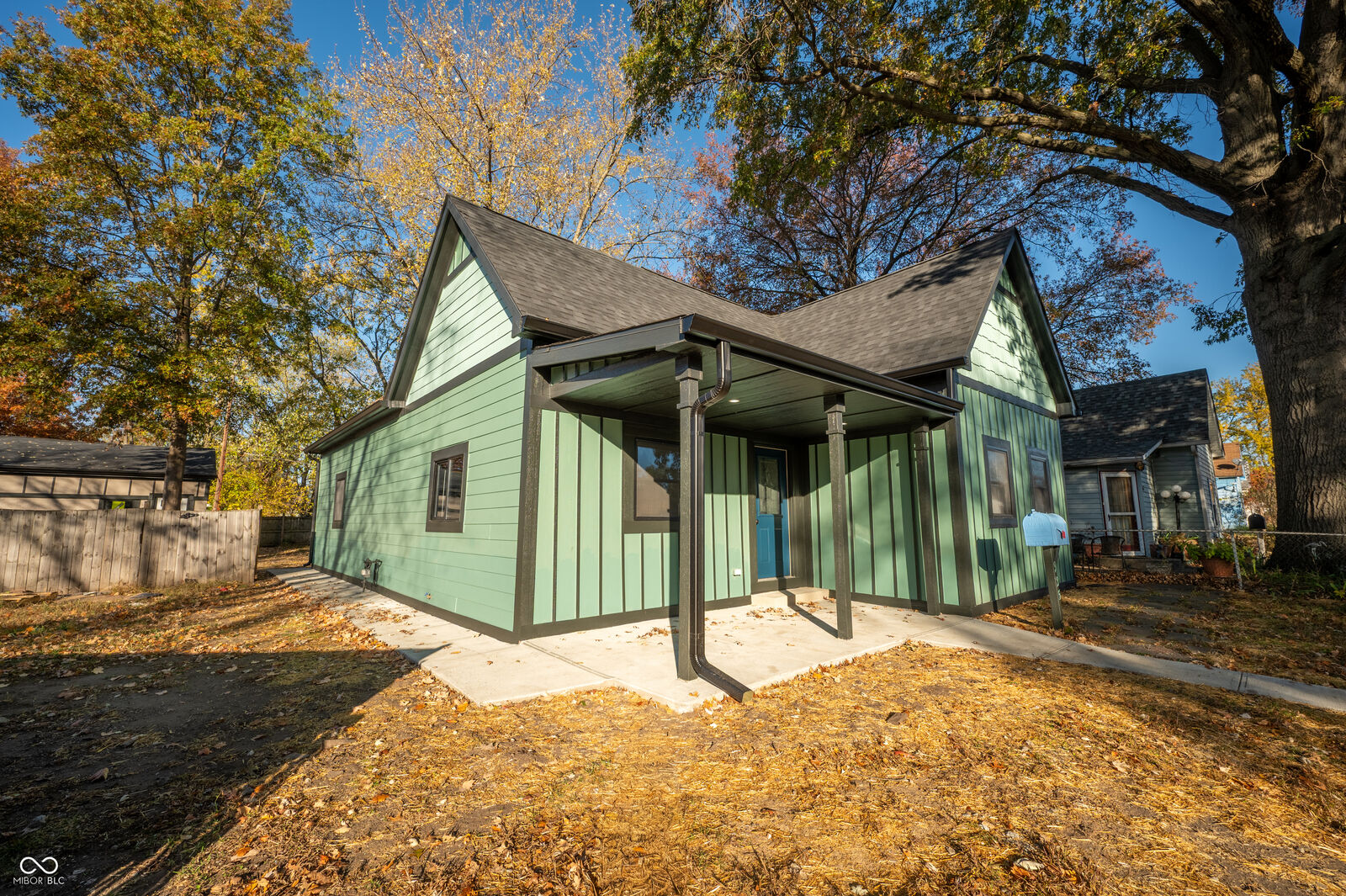 Property Photo:  925 S 16th Street  IN 47807 