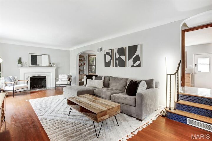 Property Photo: 7818 Stanford Avenue MO 63130