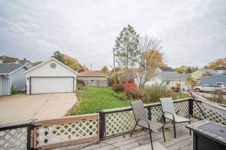 Property Photo: 416 S Main St WI 53027