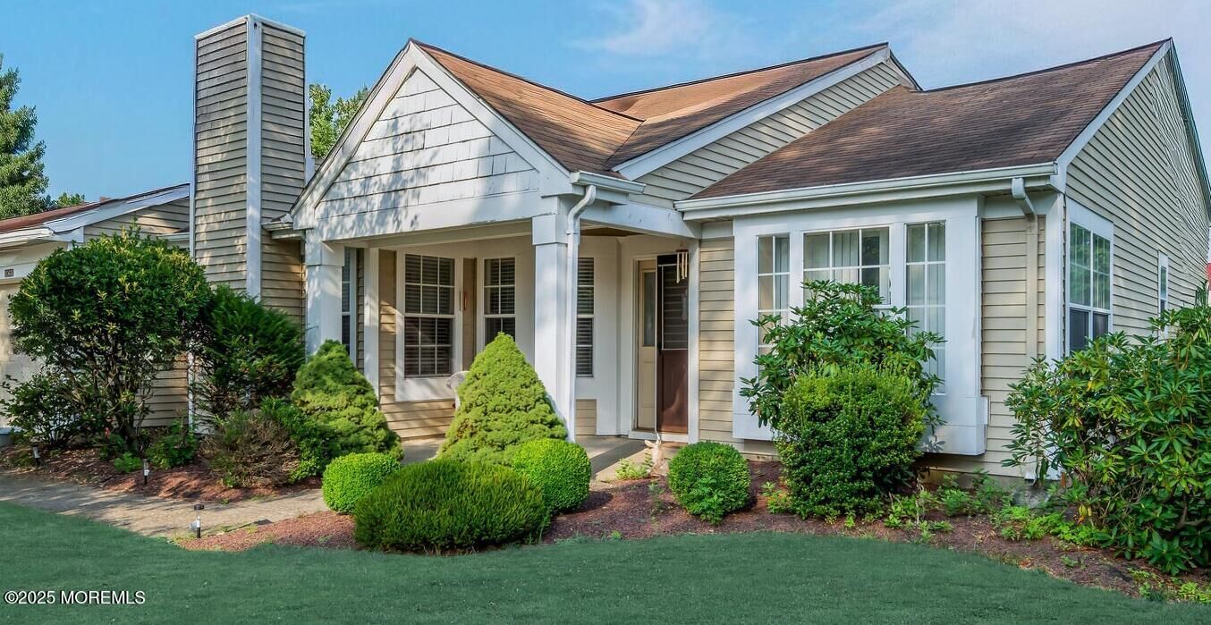 Property Photo:  1061 Buckingham Drive  NJ 08759 