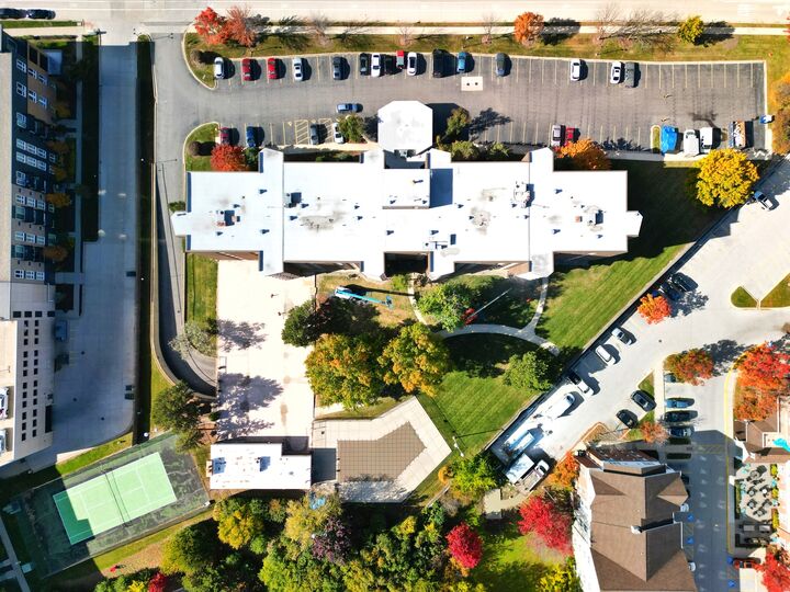 Property Photo: 2201 S Grace Street 604 IL 60148