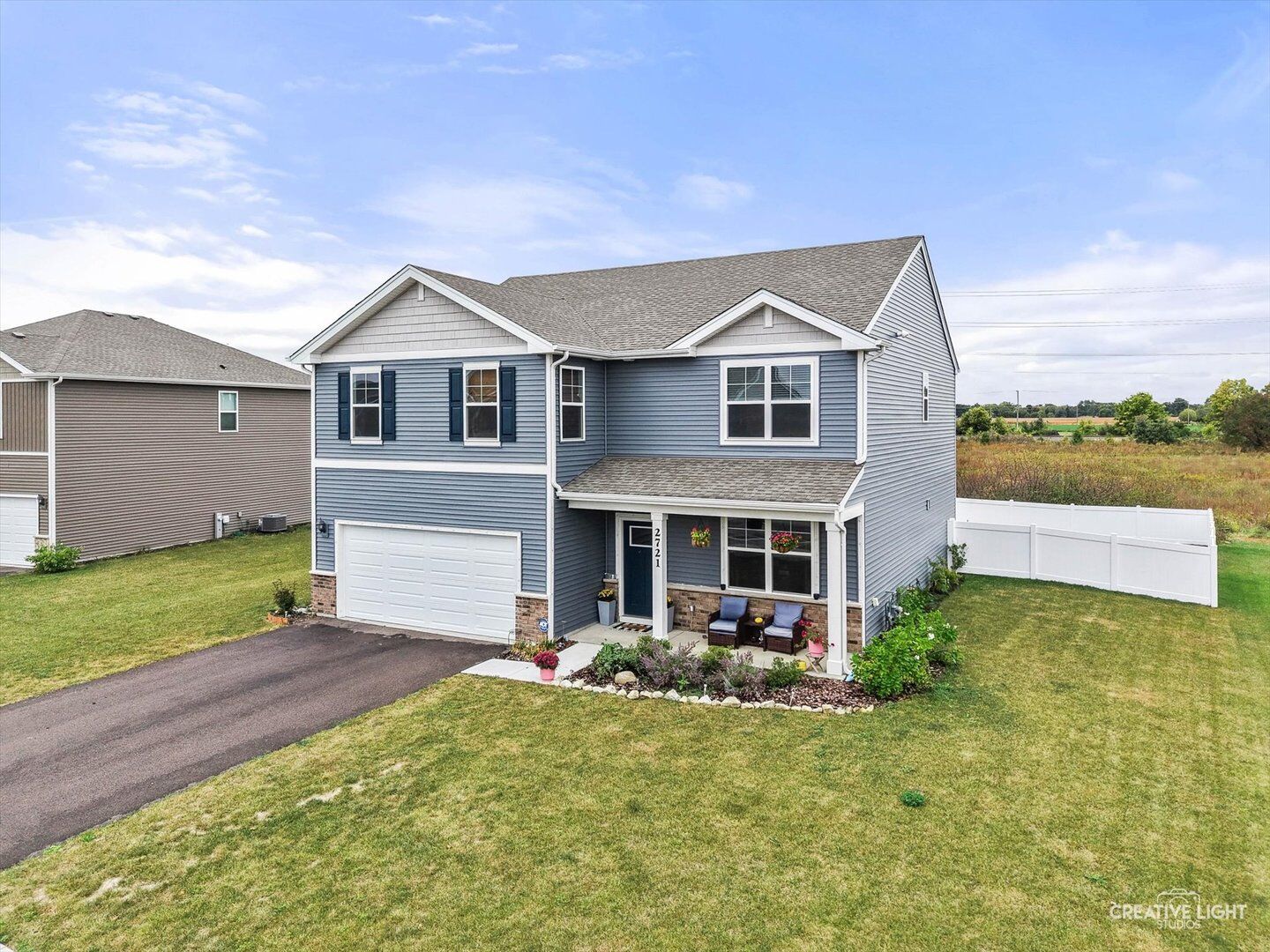 Property Photo: 2721 Berrywood Lane IL 60560