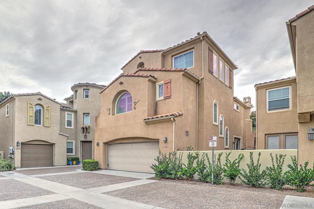 Property Photo: 1526 Caminito Sicilia CA 91915