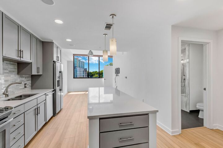 Property Photo: 1212 Laurel St 206 TN 37203