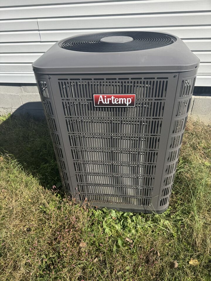 Property Photo: 315 Deer Point Rd TN 37180