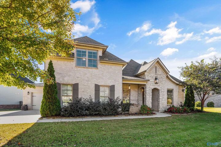 Property Photo: 17 N Astoria Lane AL 35748