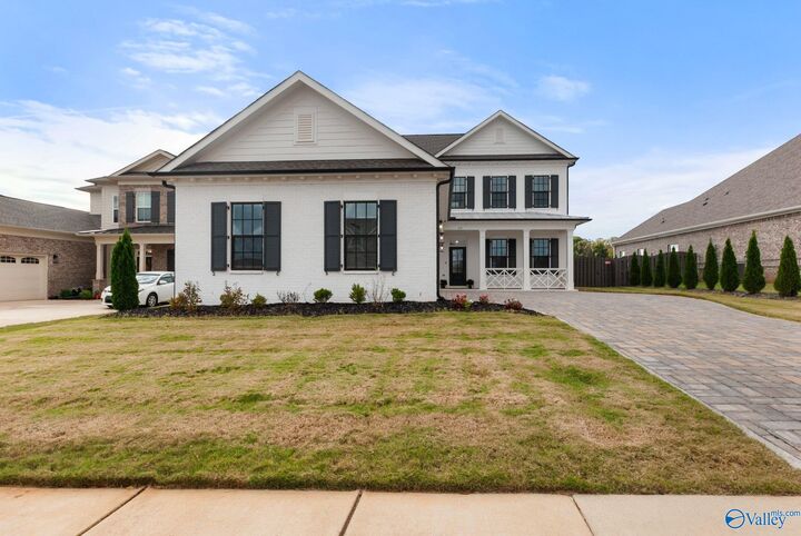 Property Photo: 159 Towhee Way AL 35756