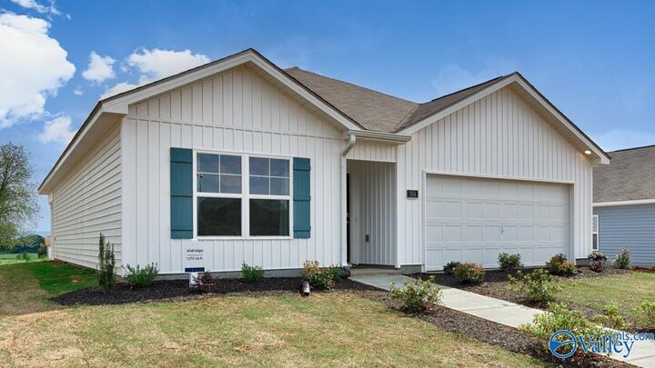 Property Photo: 104 Saw Palmetto Drive AL 35759