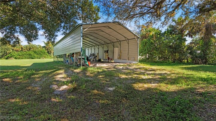 Property Photo: 410 11th Street NW FL 34120