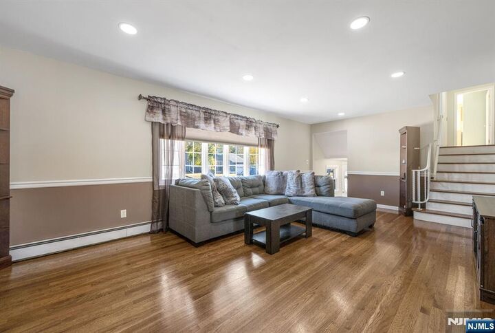 Property Photo: 48 Willow Way NJ 07465