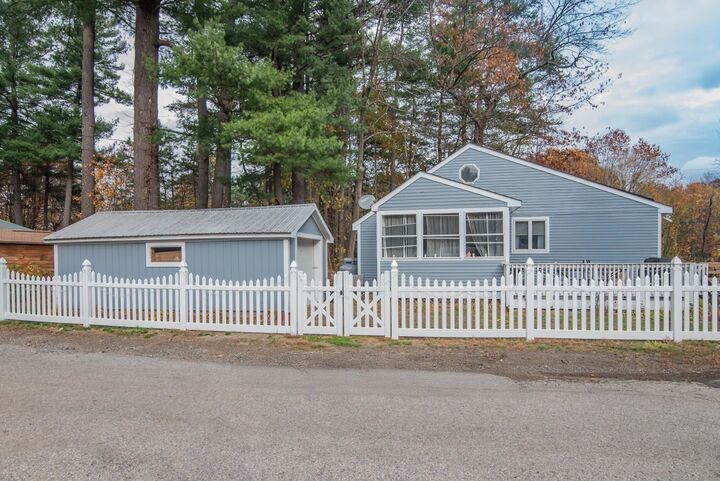 Property Photo: 33 Pillsbury Road NH 03873