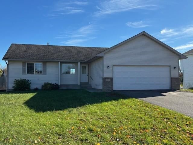 Property Photo:  110 Summerfield Drive  MN 55390 