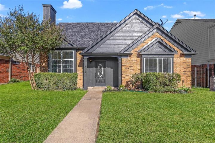 1546 High Pointe Lane  Cedar Hill TX 75104 photo