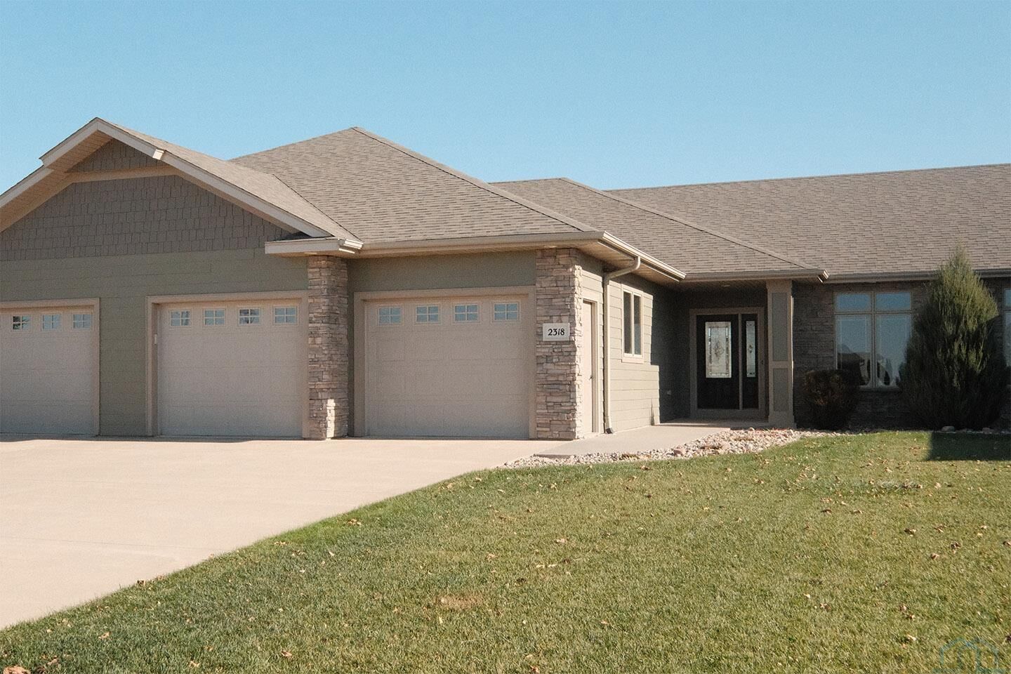Property Photo:  2318 Riviera Road  IA 51250 