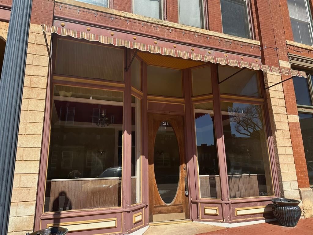 Property Photo:  212 W Oklahoma (Office) Avenue Office  OK 73044 