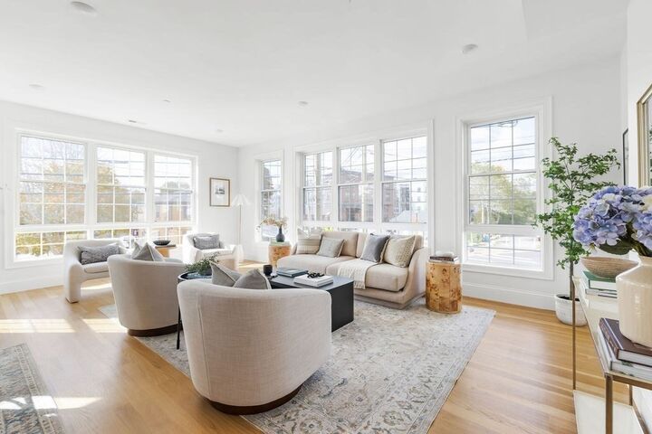 Property Photo: 272 Lincoln Street 104 MA 01752