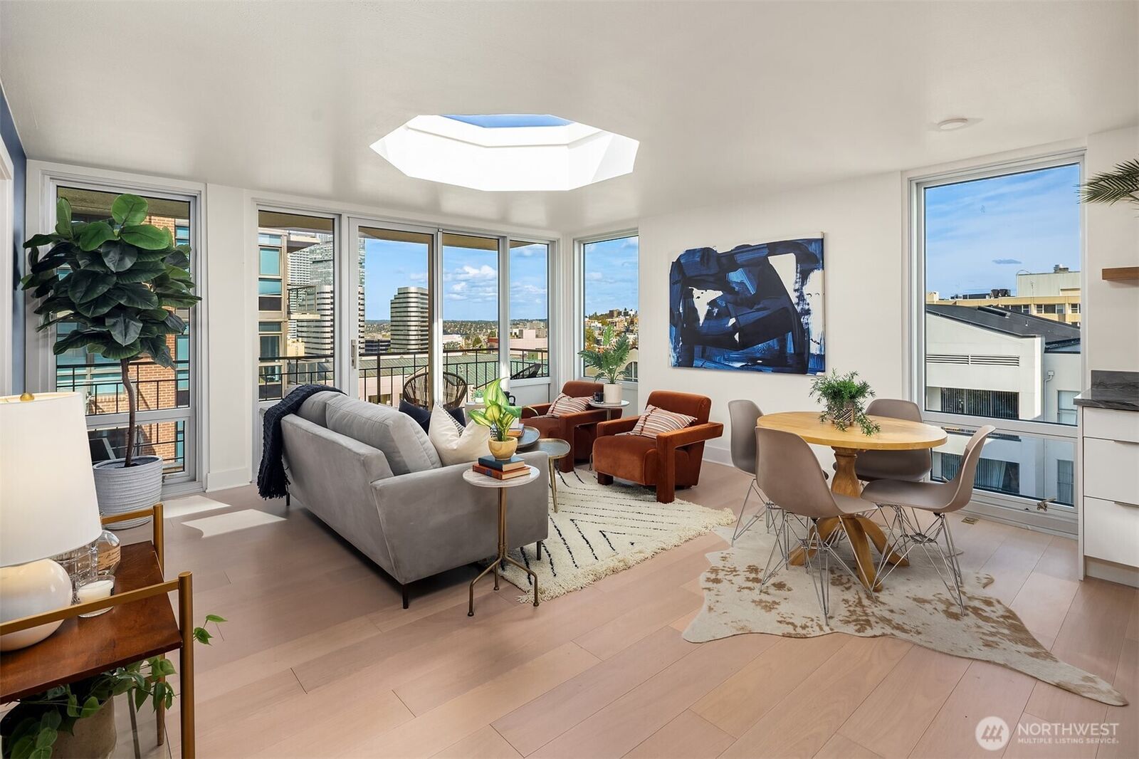 Property Photo: 1000 Union Street Ph-D WA 98101