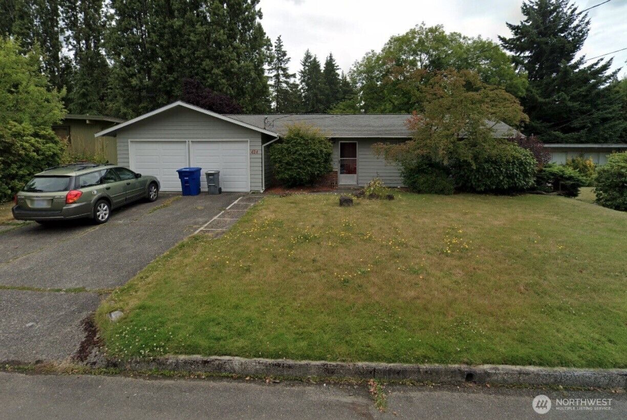 Property Photo:  424  155th Avenue SE  WA 98007 