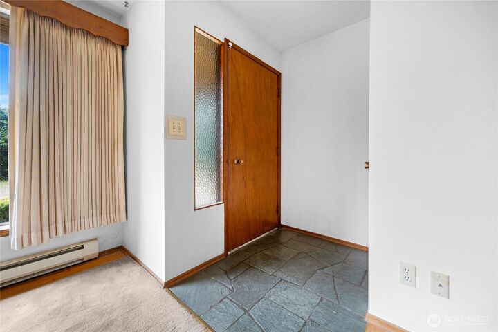 Property Photo:  22221  45th Avenue SE  WA 98021 