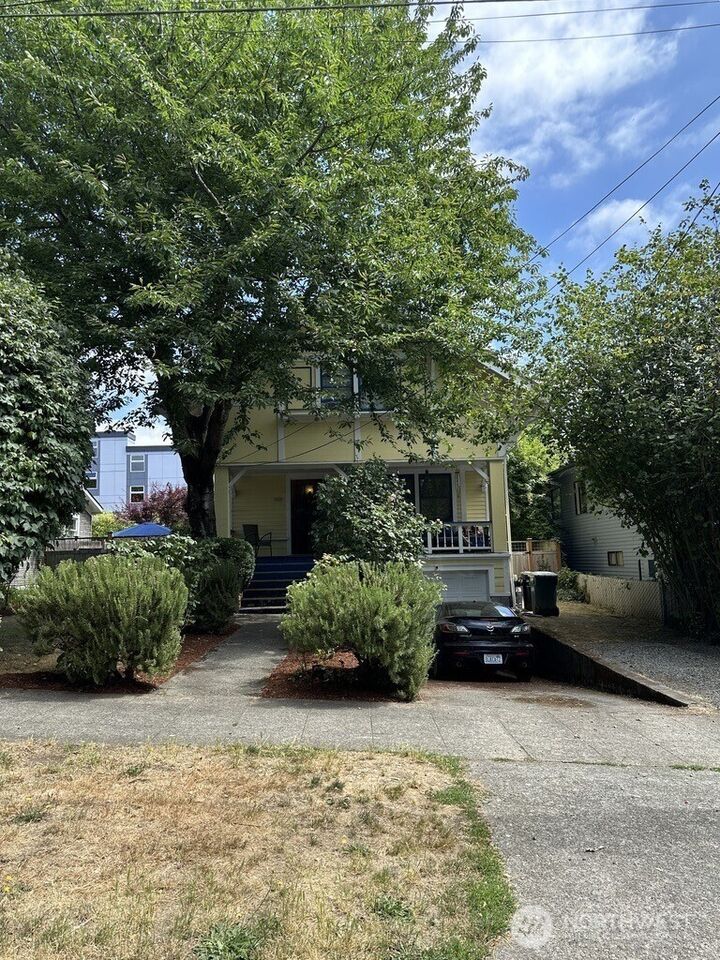 3636  Greenwood Avenue N  Seattle WA 98103 photo