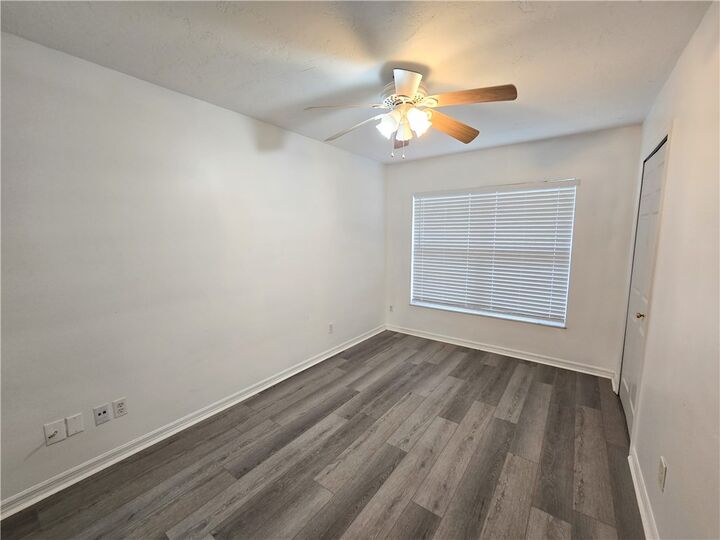 Property Photo: 2130 86th Avenue FL 32966