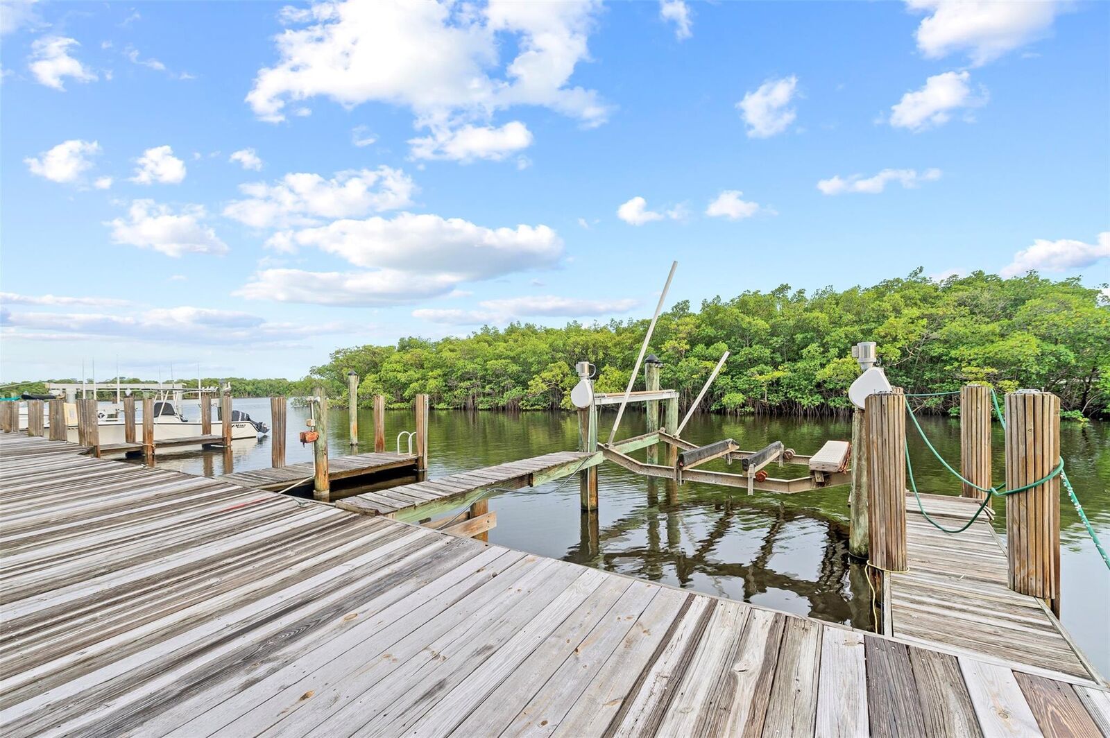 Property Photo: 689 NE 6th Court 1090 FL 33435