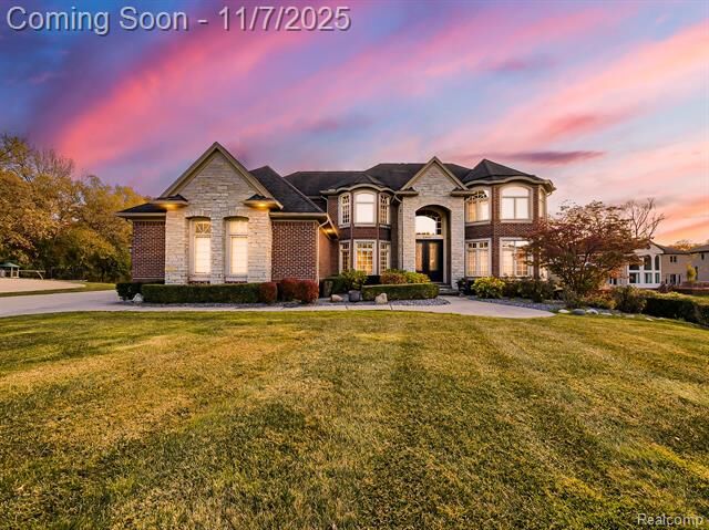 Property Photo:  2953 Squire Court  MI 48098 