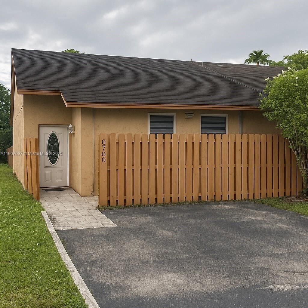 Property Photo: 6700 NW 190th St FL 33015