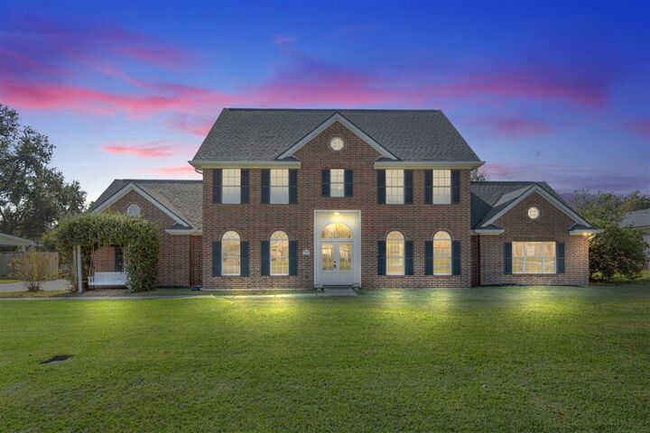 Property Photo:  1905 Plantation Drive  LA 70605 