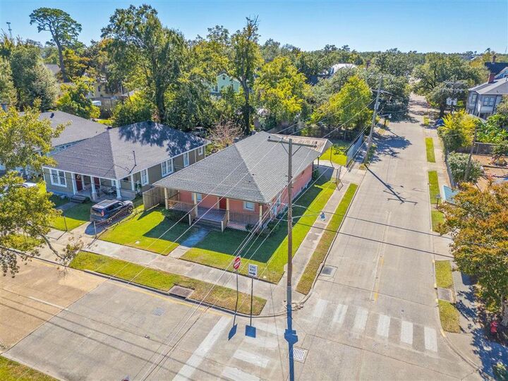 Property Photo: 900 Division Street LA 70601