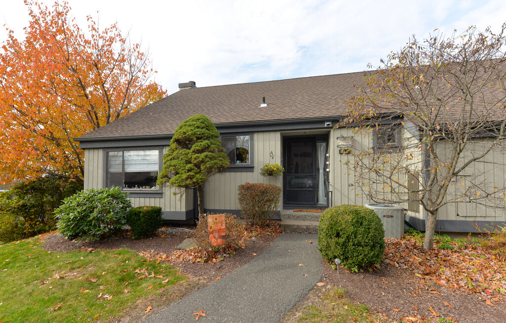 Property Photo:  911A Heritage Village Road 911 A  CT 06488 
