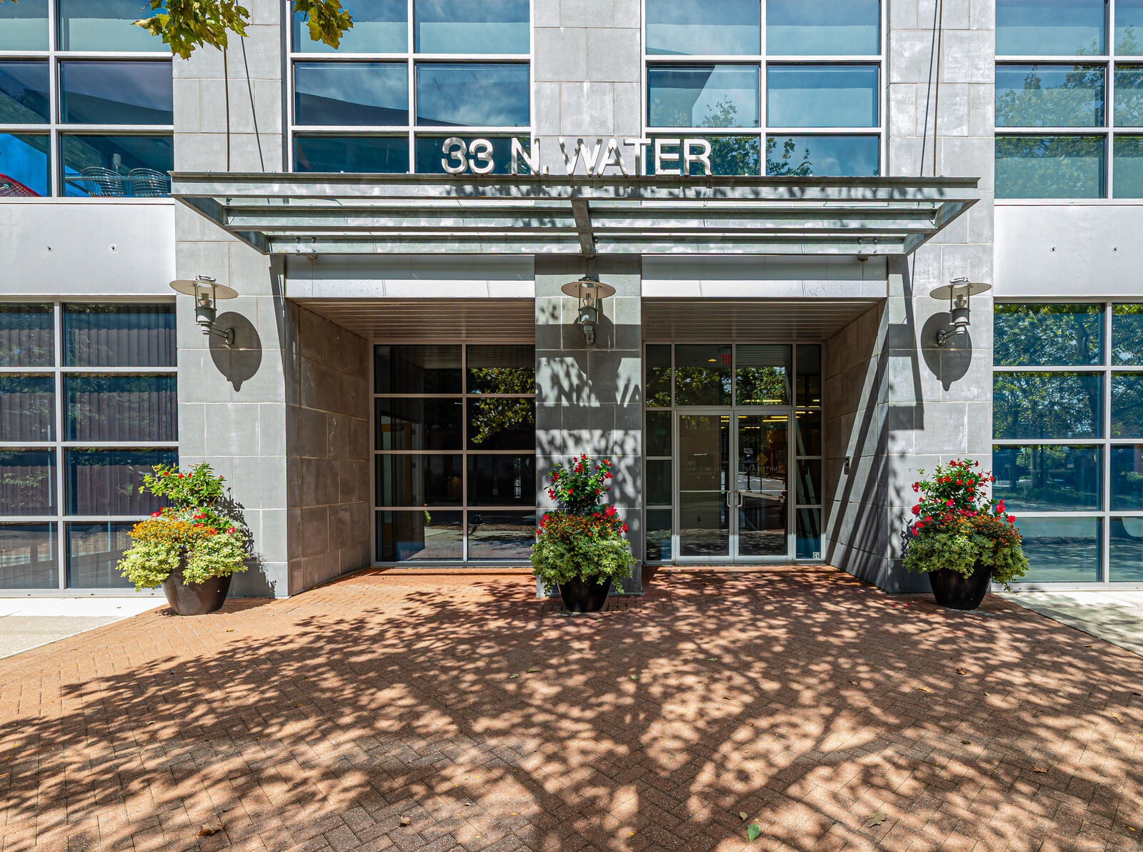 Property Photo: 33 North Water Street 804 CT 06854