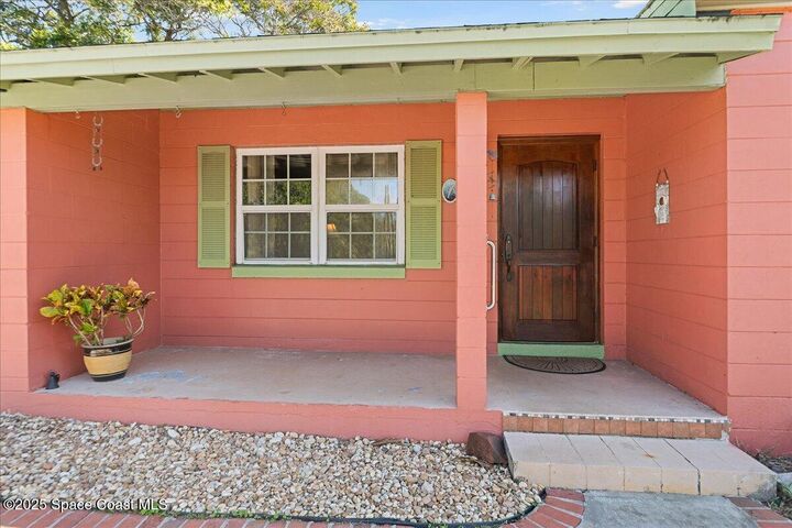 Property Photo: 1627 Calvados Drive FL 32926