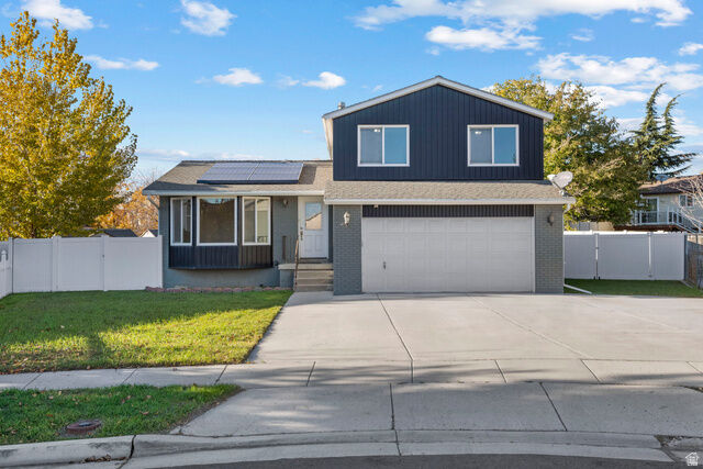 Property Photo:  3226 W Tysonbrook Ct S  UT 84129 