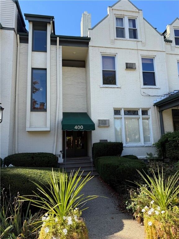 Property Photo: 400 S Higland Avenue 3 PA 15206