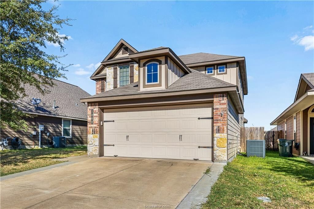 Property Photo:  1060 Venice Drive  TX 77808 